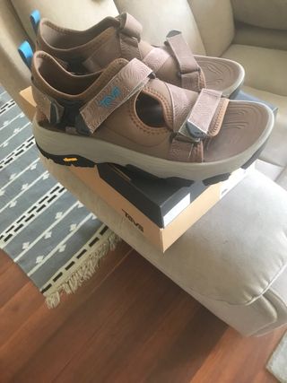 Sandalias Teva Marrones