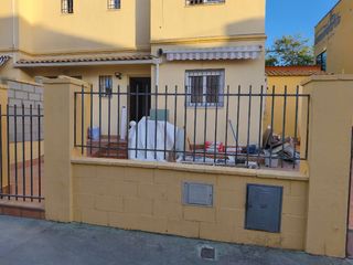 Reja de acero de medidas 2,95x0,95.