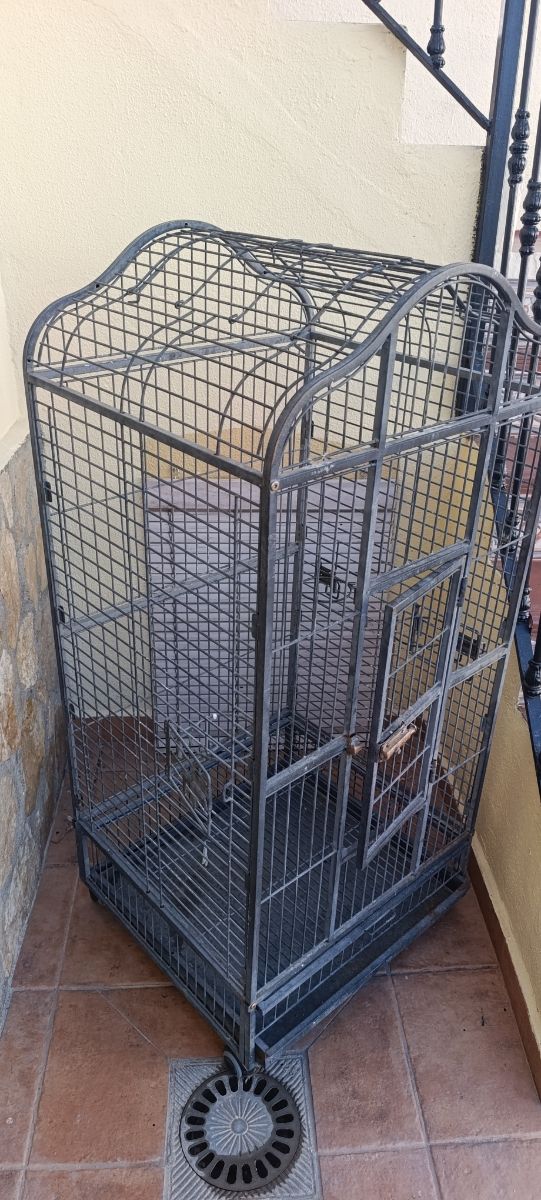 Jaula para pájaros grande