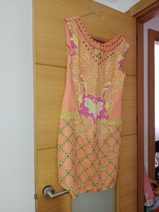 Vestido estilo hindú naranja y rosa