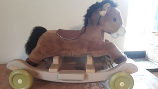 Cavallo a dondolo peluche con ruote