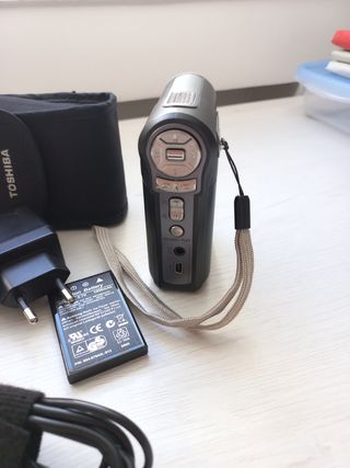 Cámara de vídeo Toshiba Negra