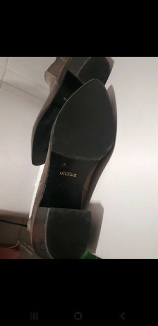 Botas Uterqüe grises
Ante 
