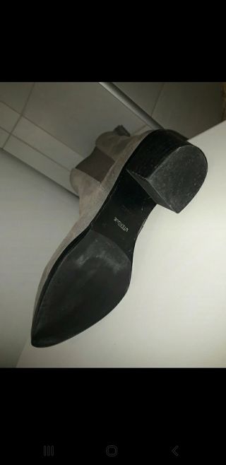 Botas Uterqüe grises
Ante 