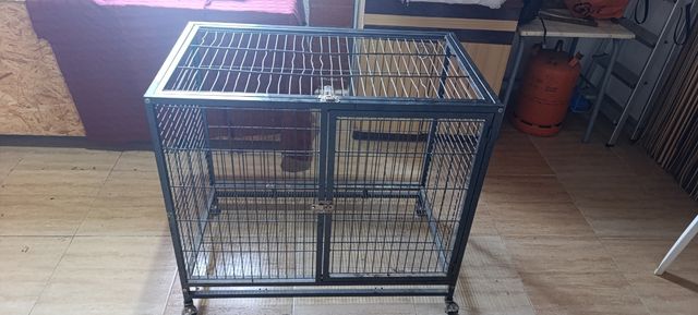 Jaula para mascotas negra