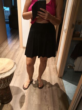 Falda corta negra Talla L/40