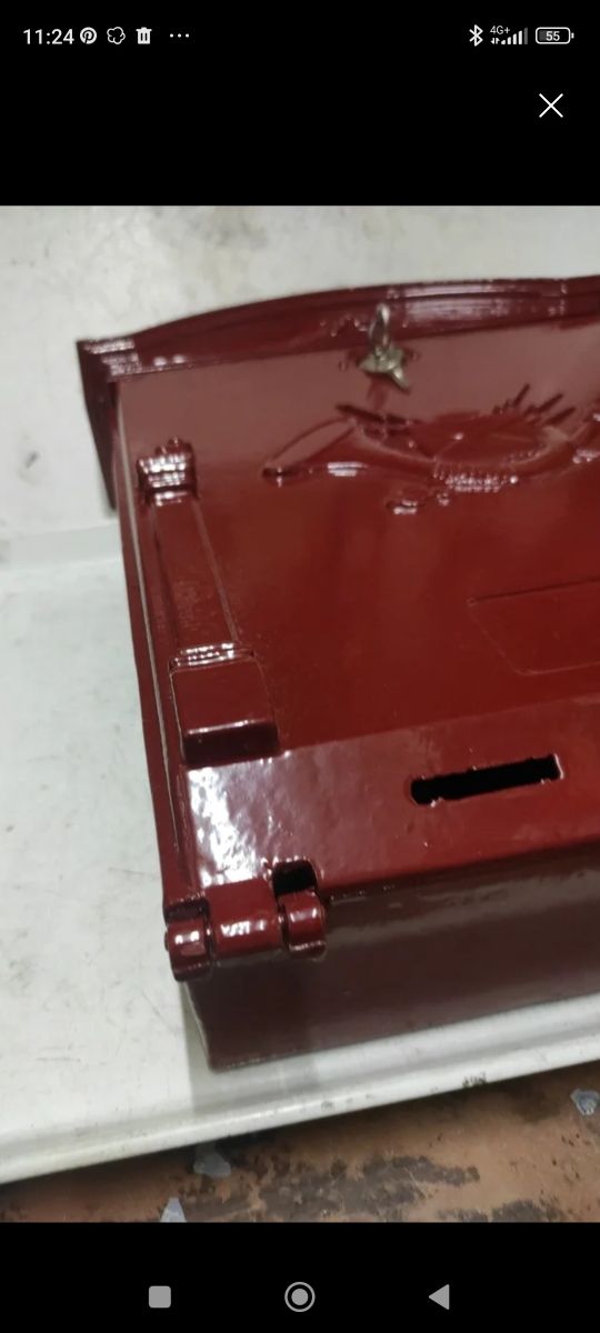 Buzón clásico rojo ingles