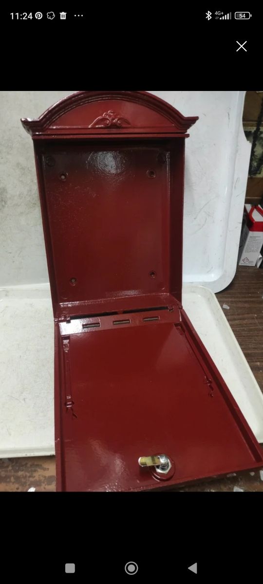 Buzón clásico rojo ingles