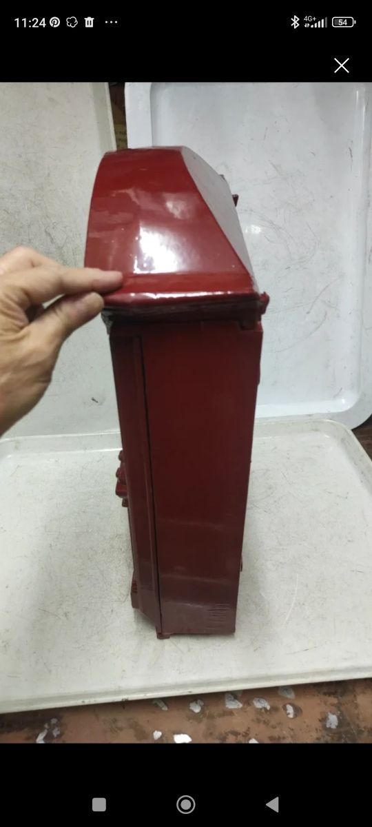 Buzón clásico rojo ingles