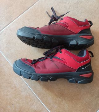 Zapatillas montaña infantil Quechua. Talla 38