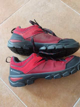 Zapatillas montaña infantil Quechua. Talla 38