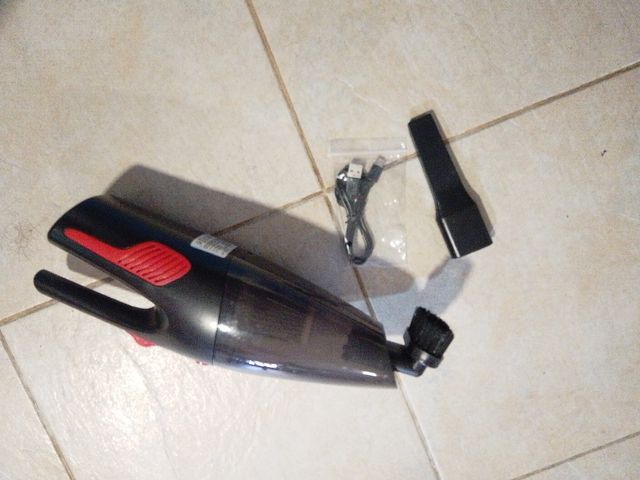 Aspiradora de mano recargable