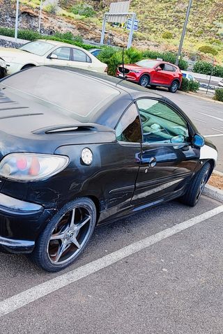 Peugeot 206 CC 1.6 110 Año 2002 Descapotable
