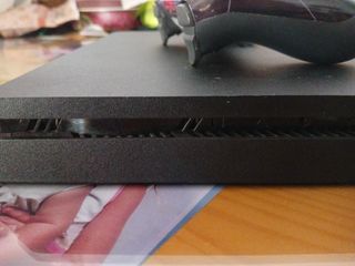 PS4 Slim+Mando Spiderman+Cables+Adaptador+Base
