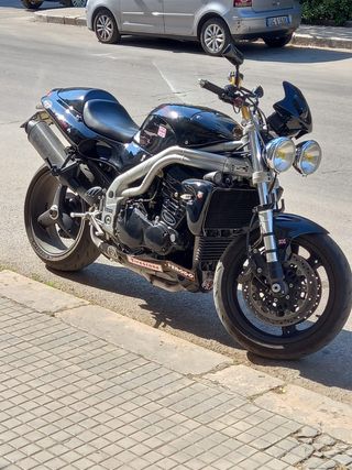 Triumph Daytona Speed triple 98