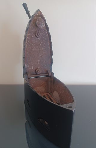 Plancha Francesa de Carbón Antigua Hierro Fundido