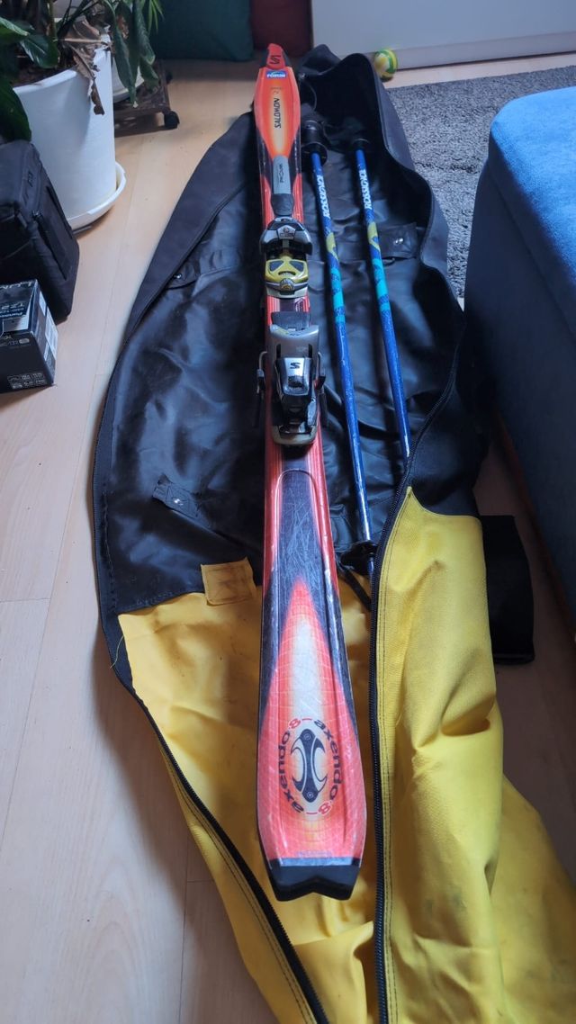 2 Pares de Esquís con Bastones y Funda