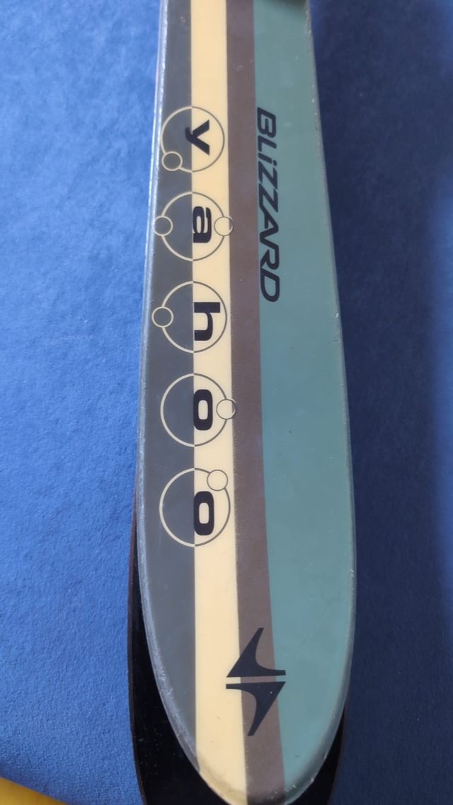 2 Pares de Esquís con Bastones y Funda