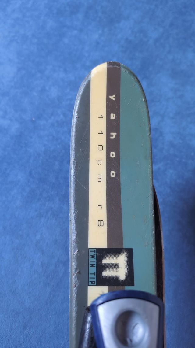 2 Pares de Esquís con Bastones y Funda