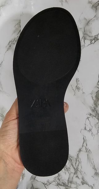 Sandalias ZARA Mujer Negras con Dorado