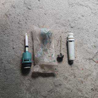 3 descargadores y 1 flotador cisterna