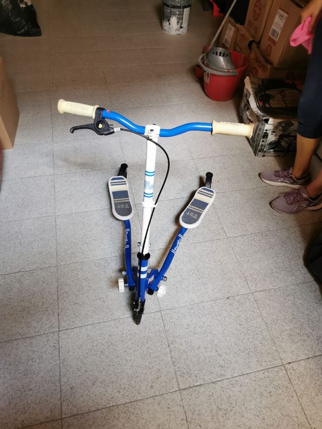 Patinete infantil azul