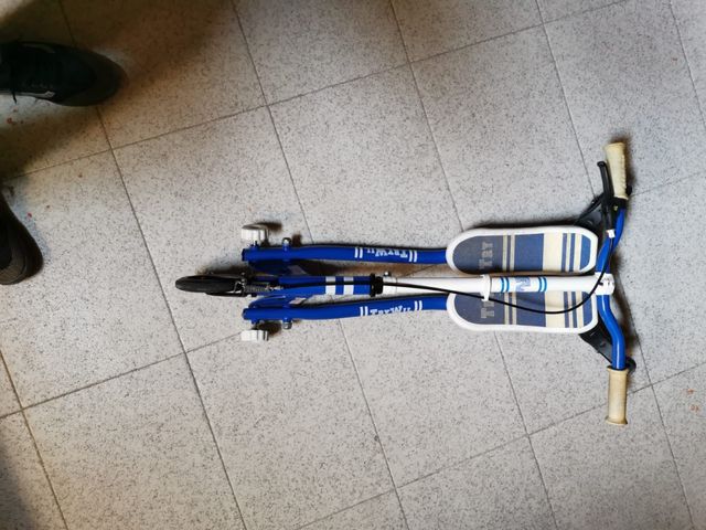 Patinete infantil azul