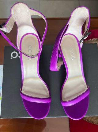 Sandalias ECCO PHLOX NEON Morado Talla 38