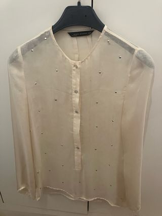 Camisa Zara Seda Morera Beige Tachuelas