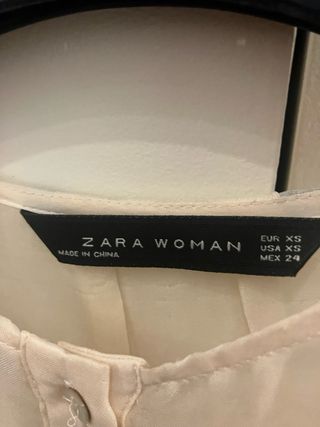 Camisa Zara Seda Morera Beige Tachuelas