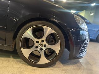 Volkswagen Golf  GTI 210CV 2011