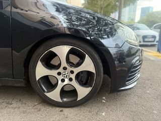 Volkswagen Golf  GTI 210CV 2011