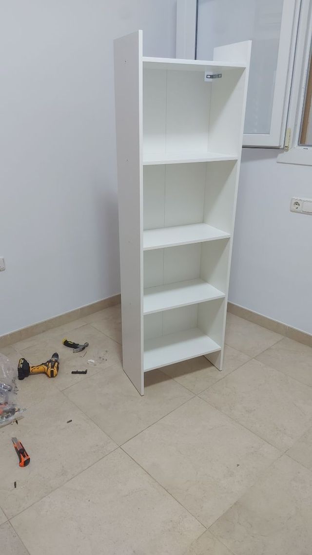 CARPINTERO Y MONTAJE DE MUEBLES