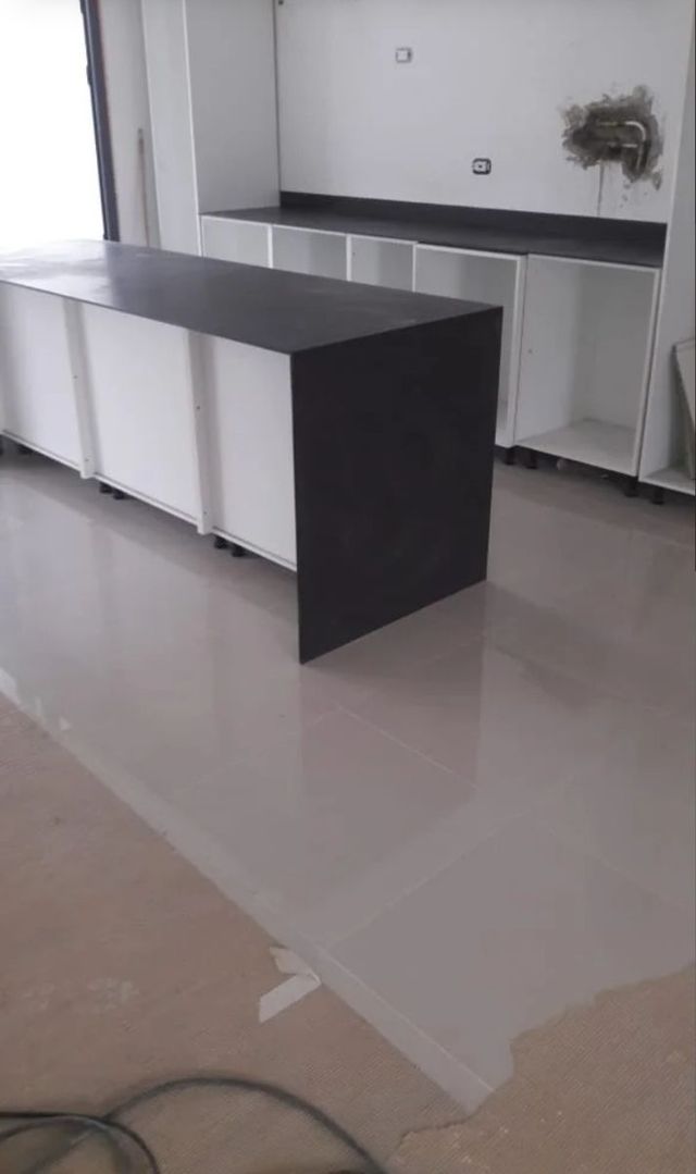 MONTADOR,CARPINTERIA ,MONTAJES,PUERTAS