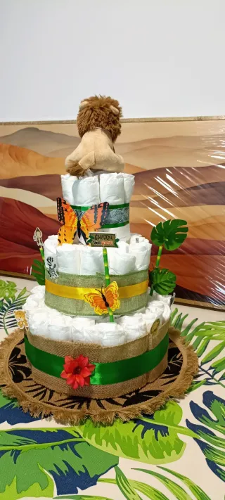 Tarta de pañales, regalo, fiesta de bebé.