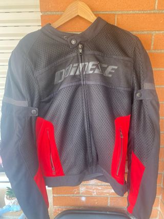 Chaqueta Moto Dainese Negra y Roja Hombre