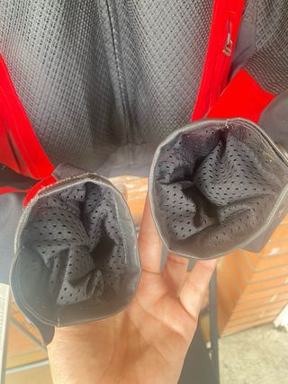 Chaqueta Moto Dainese Negra y Roja Hombre