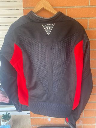 Chaqueta Moto Dainese Negra y Roja Hombre