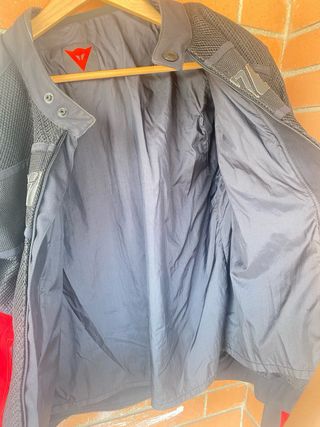 Chaqueta Moto Dainese Negra y Roja Hombre