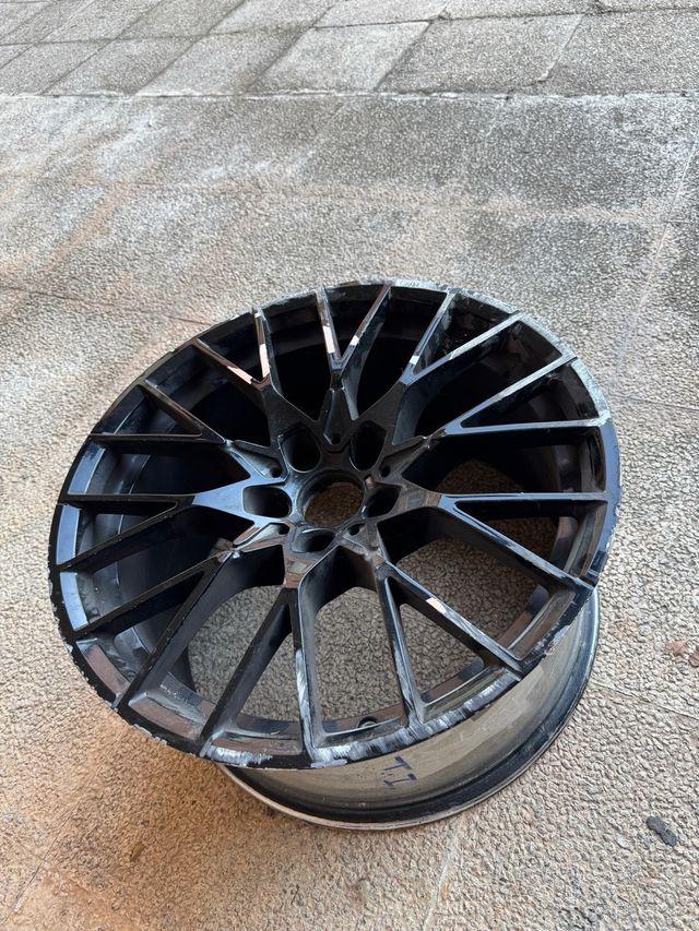 Pneumatici originali M2 Competition per la riparazione