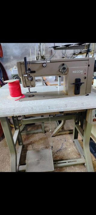 Macchine da cucire Necchi professionalo