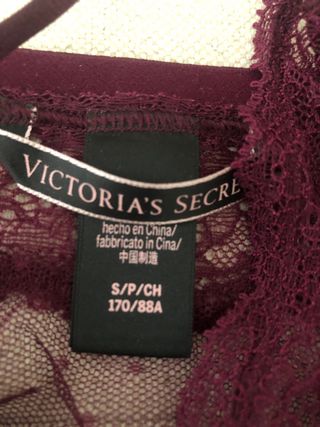 Lencero burdeos de encaje y tul