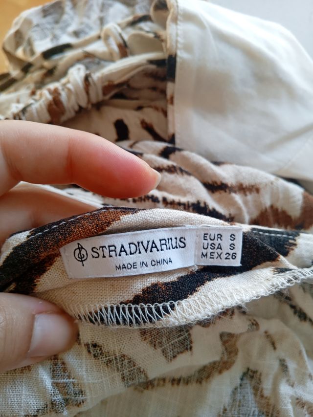 Vestido midi asimétrico animal print