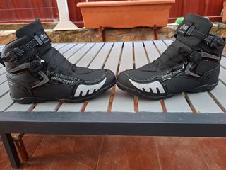 Botas de montar en moto