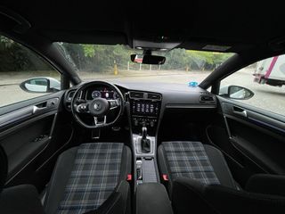 Volkswagen Golf GTE 2020