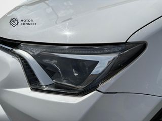 Toyota Rav4 2.5l hybrid 2WD Advance