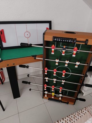 Gioco da tavolo, biliardino e hockey