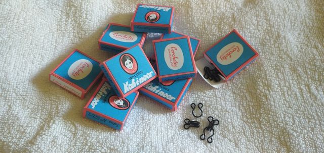 10 Cajas de corchetes Waldes Koh-i-noor Negros