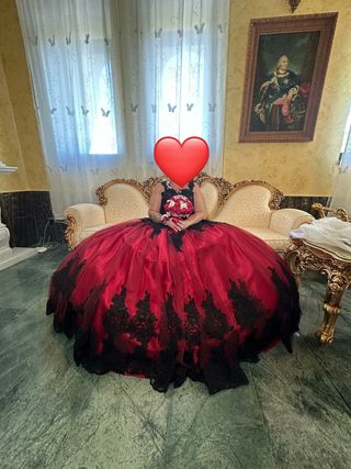 Abito da cerimonia rosso e nero fatto a mano