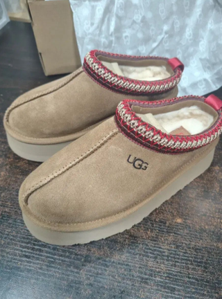 UGG Tazz Chestnut Suede Zapatos Nuevos EU 38